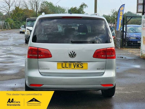 Used Volkswagen Touran 2011 for sale - 74965836: Photo 6