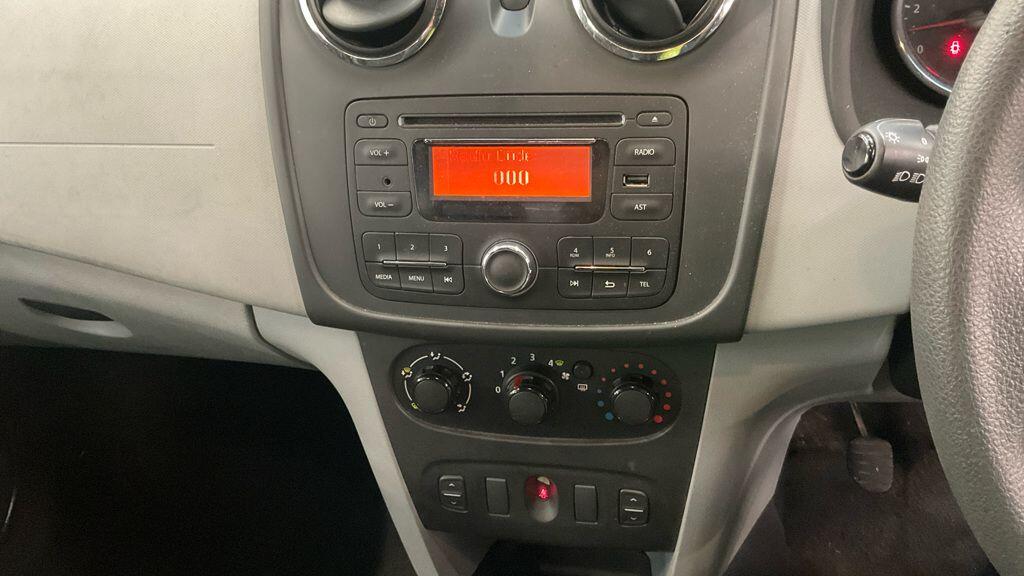 Used Dacia Sandero for sale - 77511011: Photo 2