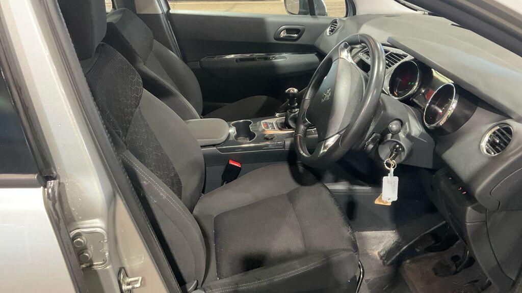 Used Peugeot 3008 2016 for sale - 77549602: Photo 8