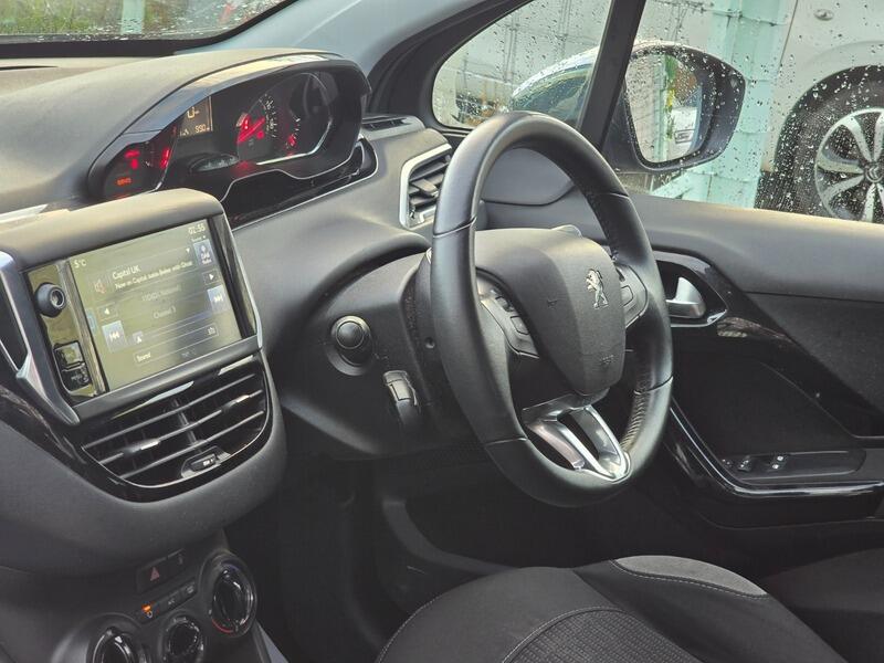 Used Peugeot 208 2014 for sale - 77908855: Photo 16