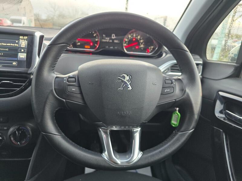 Used Peugeot 208 2014 for sale - 77908855: Photo 21