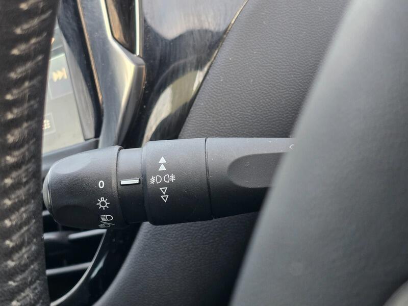 Used Peugeot 208 2014 for sale - 77908855: Photo 29