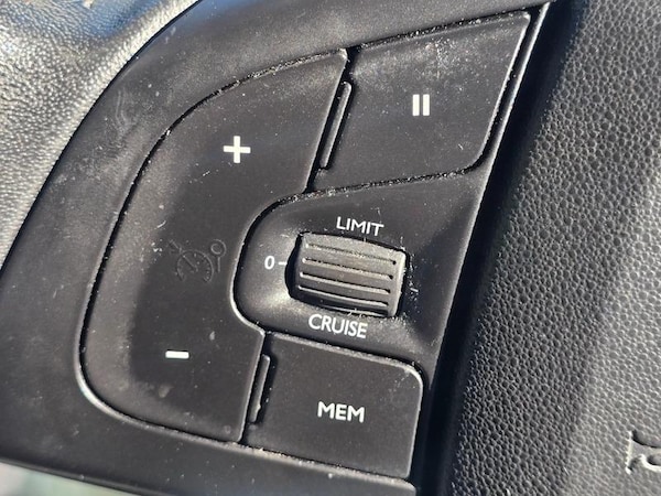 Used Citroen C4 Cactus 2017 for sale - 74679739: Photo 18