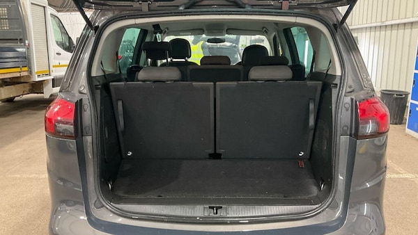 Used Vauxhall Zafira Tourer 2015 for sale - 76283930: Photo 11