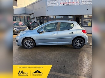 Used Peugeot 207 2011 for sale - 76965631: Photo