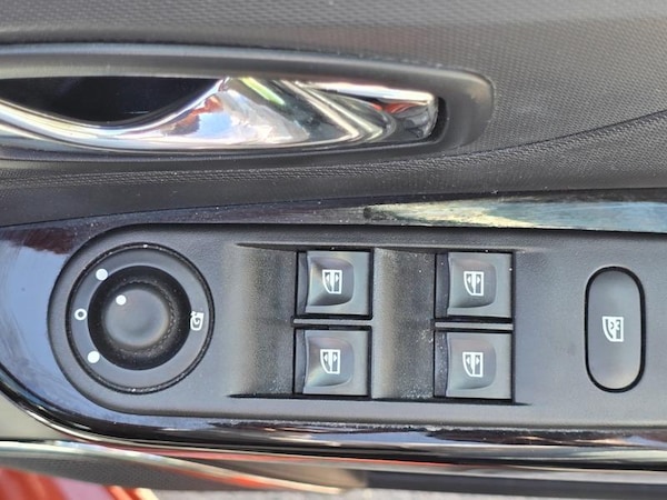 Used Renault Captur 2015 for sale - 75090333: Photo 16
