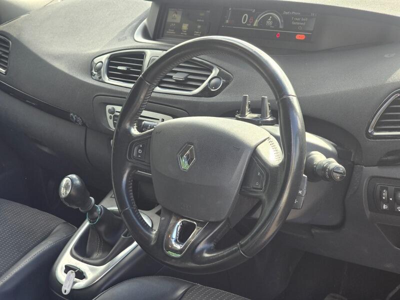 Used Renault Grand Scenic 2015 for sale - 76573450: Photo 14