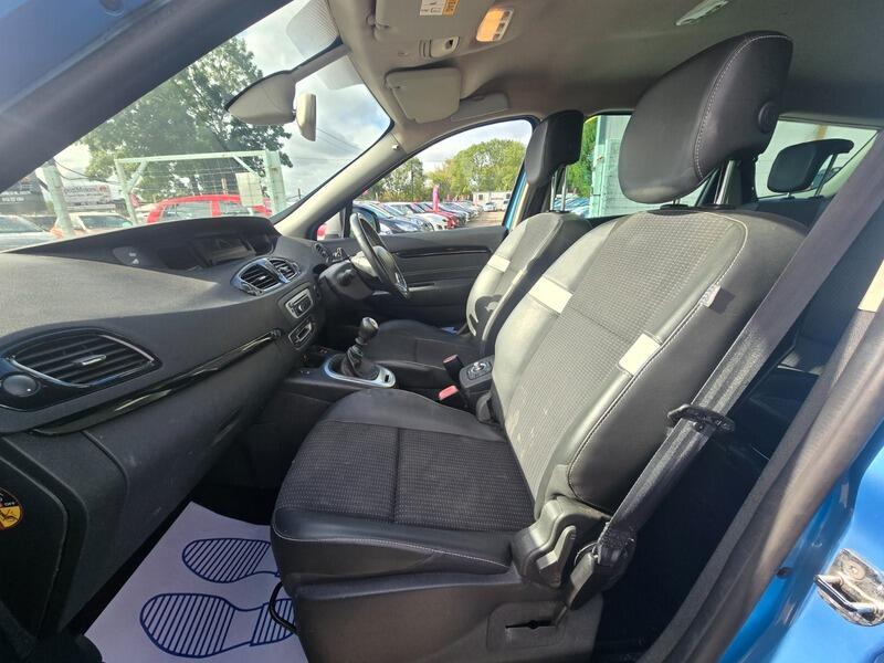 Used Renault Grand Scenic 2015 for sale - 76573450: Photo 18