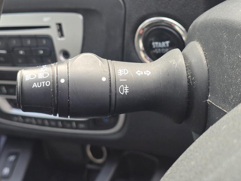 Used Renault Grand Scenic 2015 for sale - 76573450: Photo 26