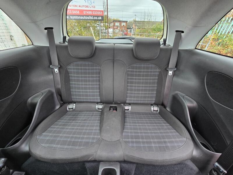 Used Vauxhall ADAM 2015 for sale - 76992461: Photo 24