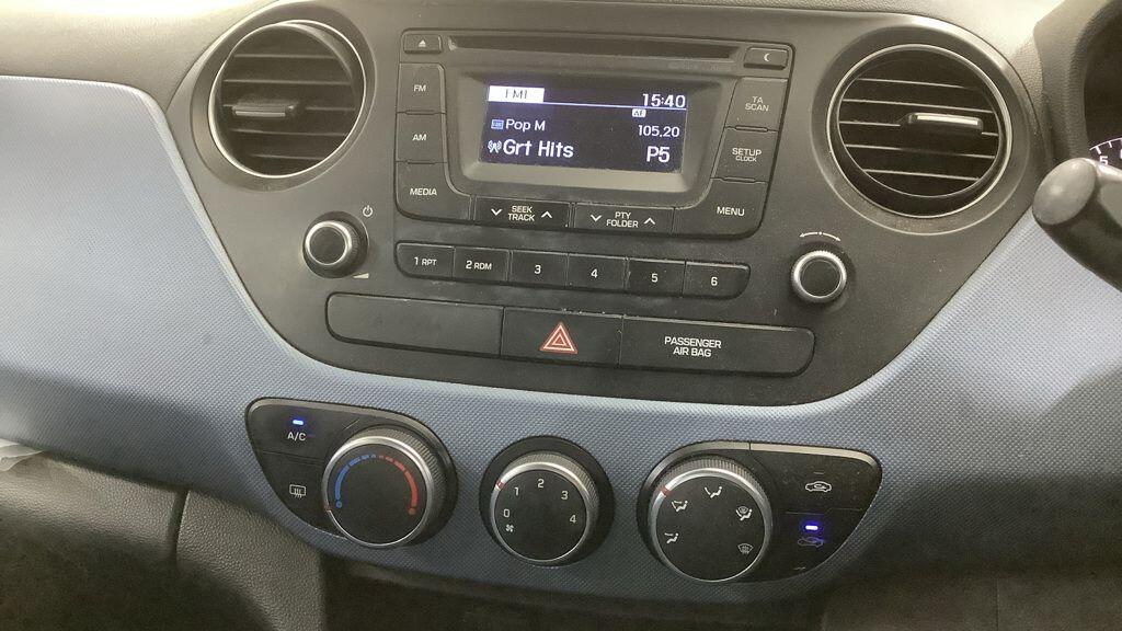 Used Hyundai i10 2015 for sale - 78205006: Photo 2