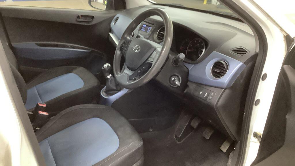 Used Hyundai i10 2015 for sale - 78205006: Photo 8