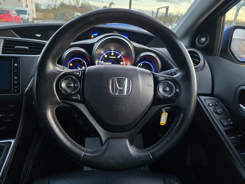 Used Honda Civic 2015 for sale - 76727380: Photo 22