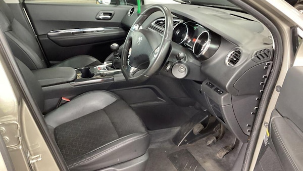 Used Peugeot 3008 2016 for sale - 76238881: Photo 10