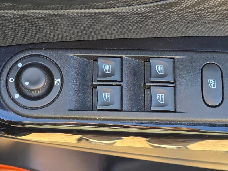 Used Renault Captur 2014 for sale - 78148170: Photo 19