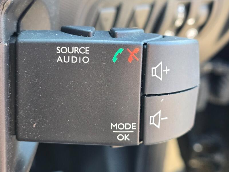 Used Renault Captur 2014 for sale - 78148170: Photo 39