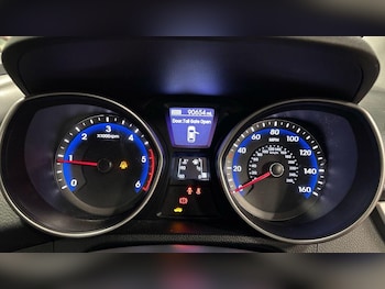 Used Hyundai i30 2014 for sale - 77174488: Photo