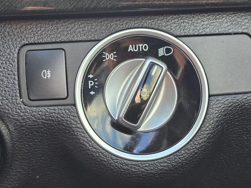 Used Mercedes-Benz E Class 2013 for sale - 76020985: Photo 23