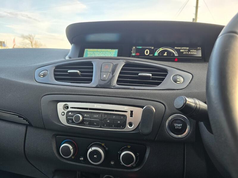 Used Renault Scenic 2012 for sale - 77468218: Photo 35