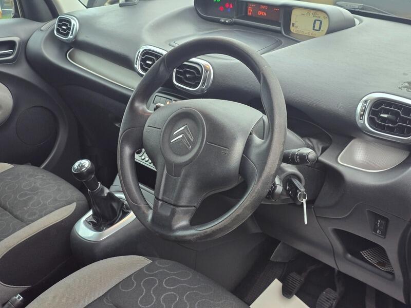 Used Citroen C3 Picasso 2010 for sale - 77883518: Photo 9