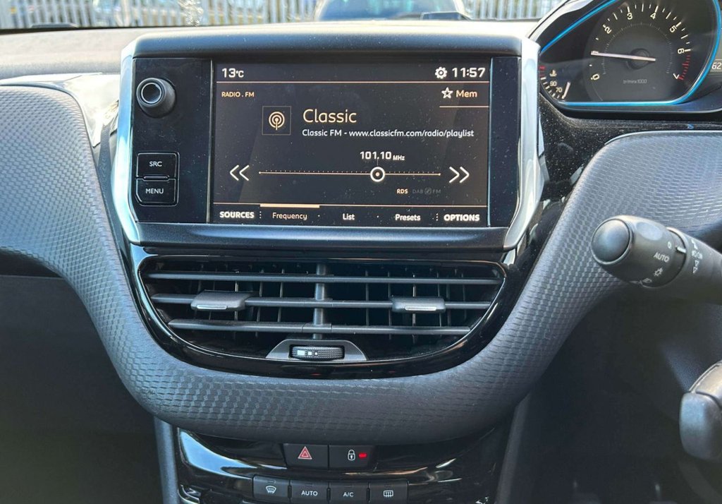 Used Peugeot 2008 2019 for sale - 76632265: Photo 5