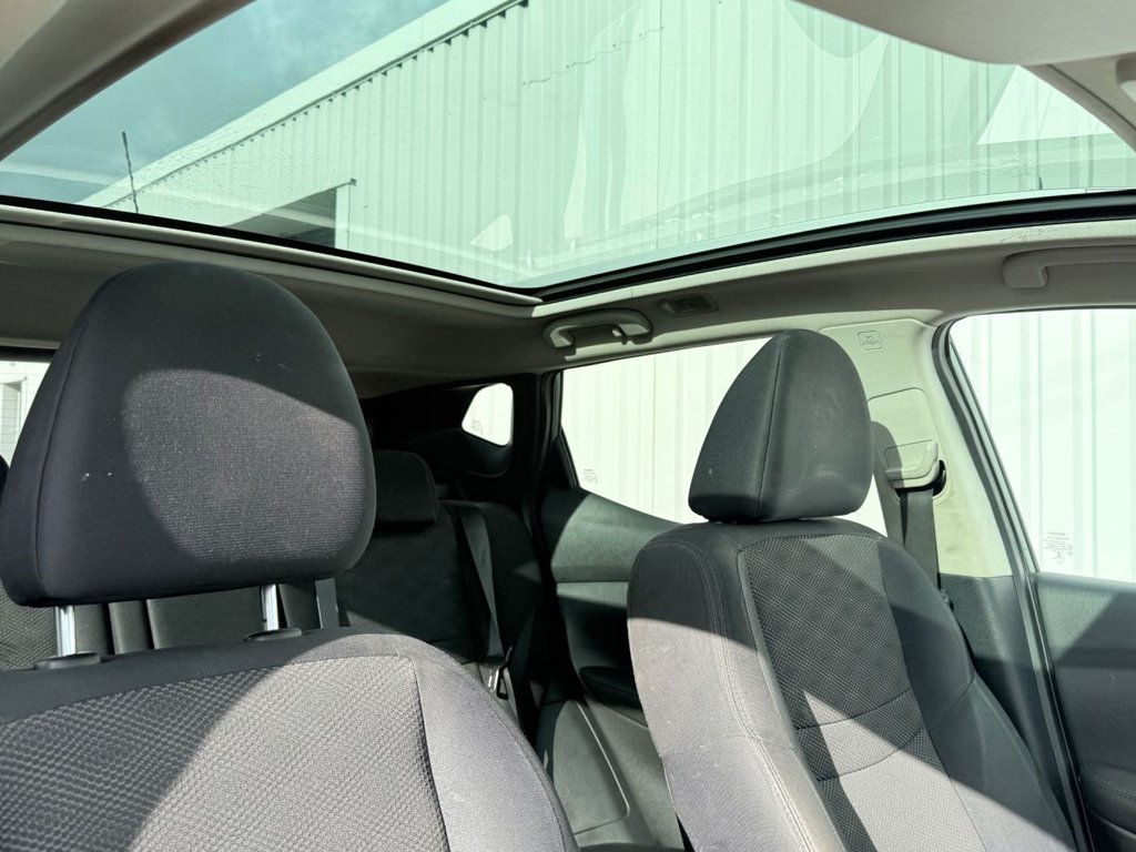 Used Nissan Qashqai 2015 for sale - 76178370: Photo 2