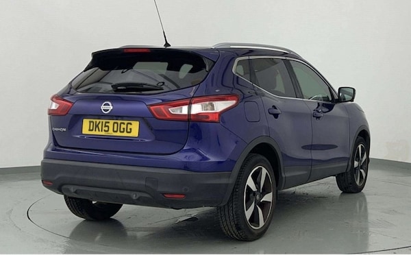 Used Nissan Qashqai 2015 for sale - 76172879: Photo 2
