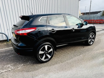 Used Nissan Qashqai 2017 for sale - 76595893: Photo