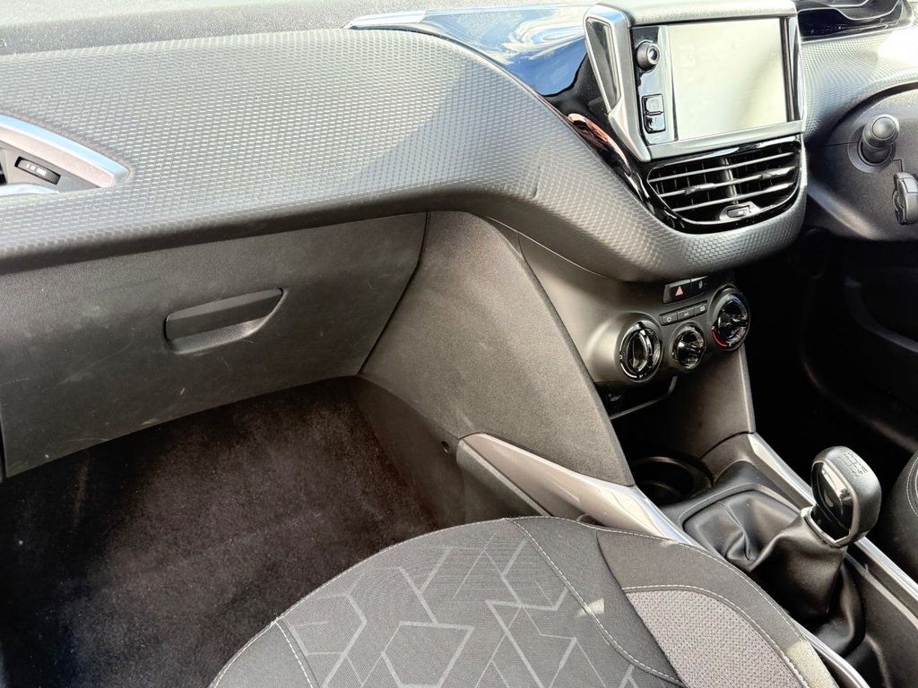 Used Peugeot 2008 2017 for sale - 76168097: Photo 28