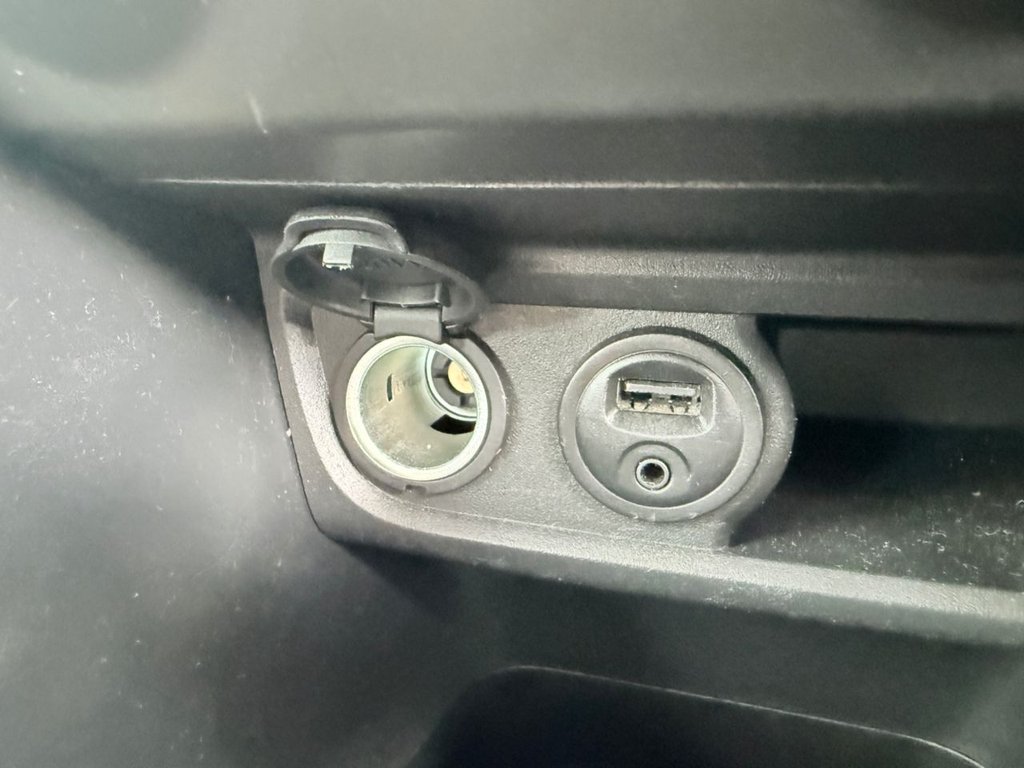 Used Peugeot 2008 2017 for sale - 76168097: Photo 32