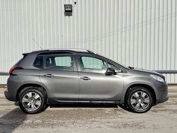 Used Peugeot 2008 2017 for sale - 76168097: Photo 4