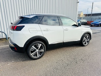 Used Peugeot 3008 2018 for sale - 76582904: Photo