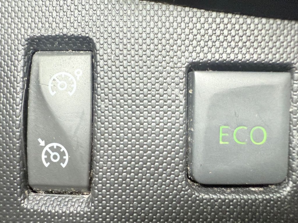 Used Renault Captur 2015 for sale - 76168093: Photo 27