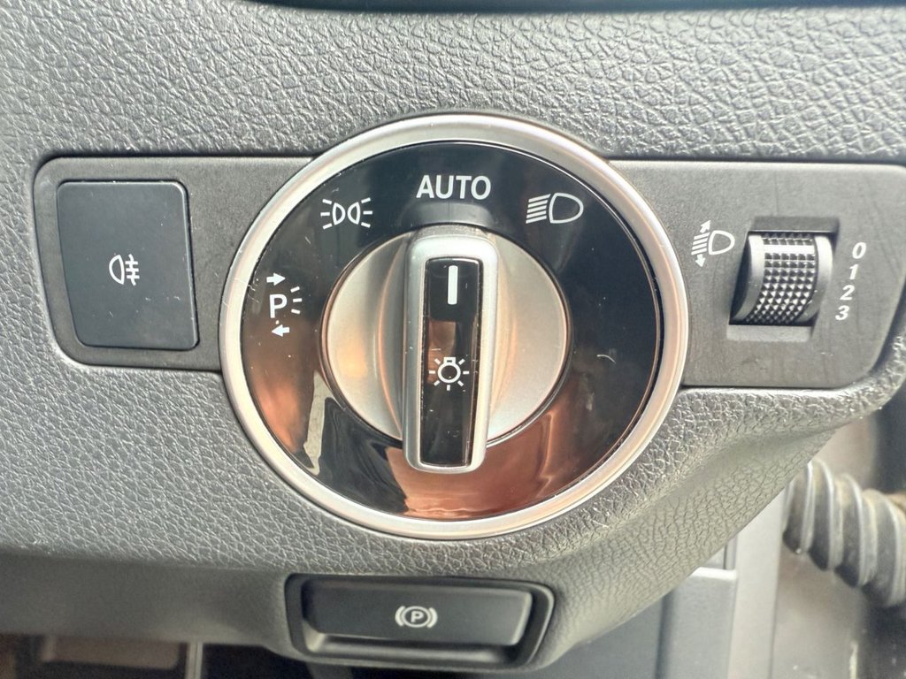 Used Mercedes-Benz A-Class 2015 for sale - 76168099: Photo 32