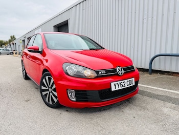 Volkswagen - Golf