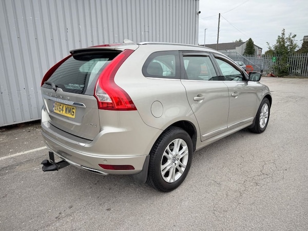 Used Volvo XC60 2014 for sale - 76168095: Photo 2