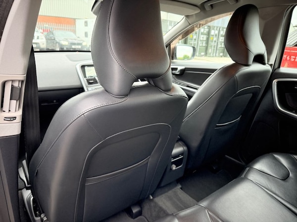 Used Volvo XC60 2014 for sale - 76168095: Photo 33