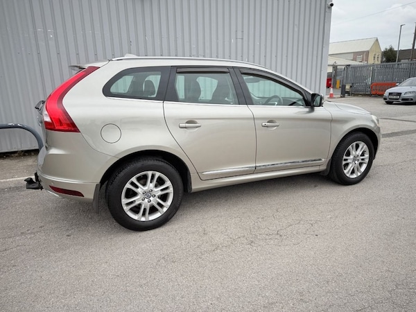 Used Volvo XC60 2014 for sale - 76168095: Photo 4