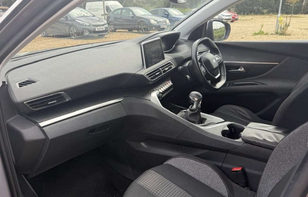 Used Peugeot 3008 2017 for sale - 76317111: Photo 10