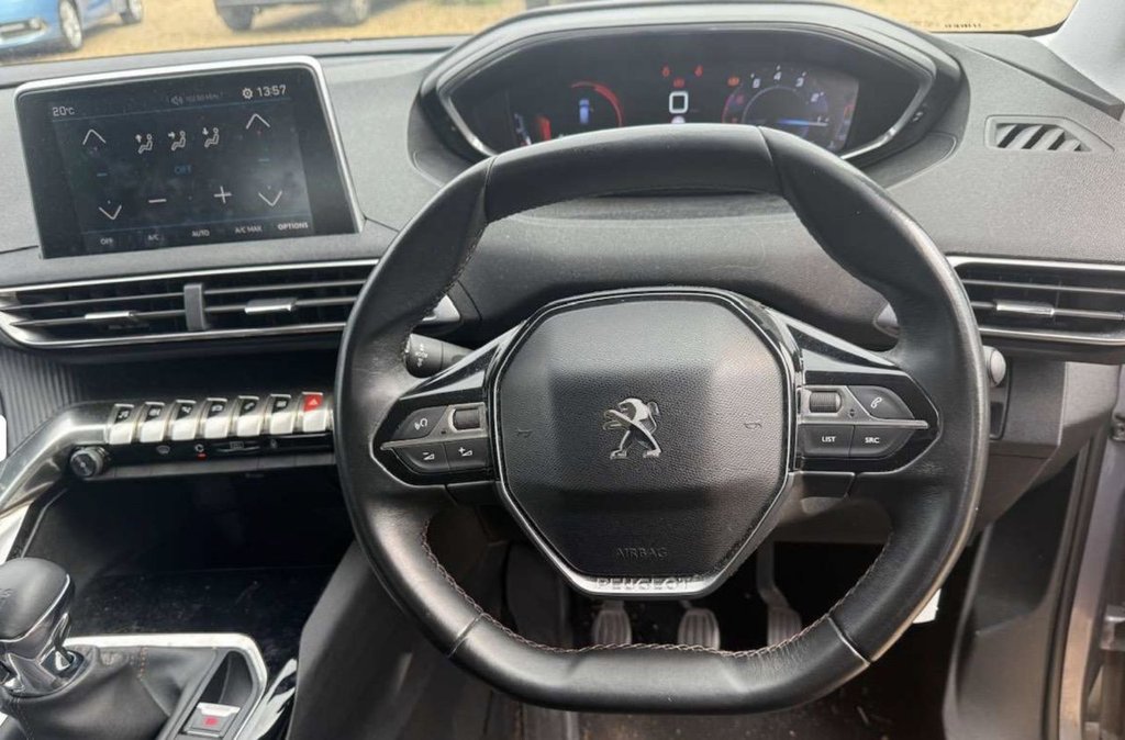 Used Peugeot 3008 2017 for sale - 76317111: Photo 5
