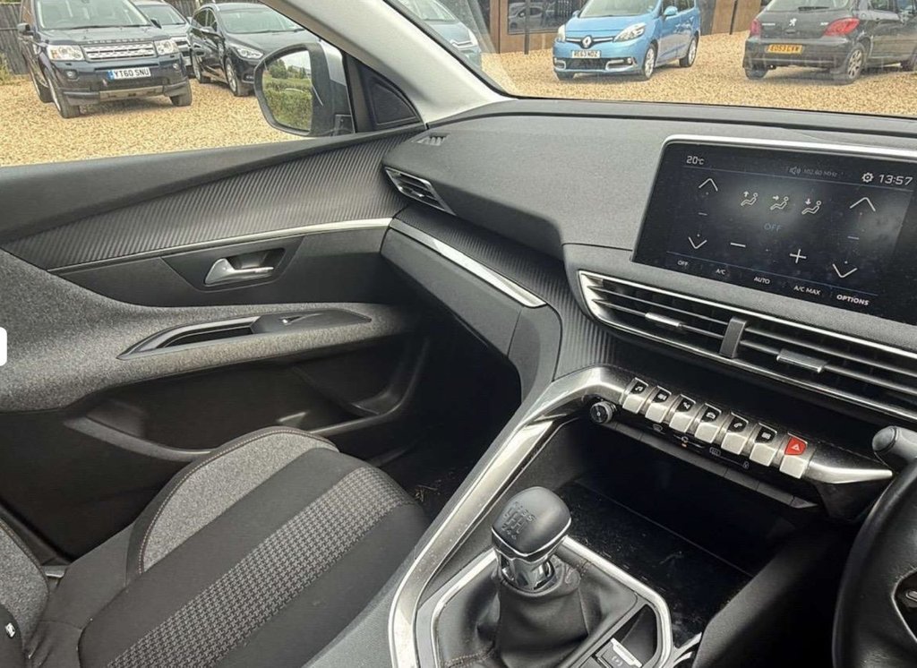 Used Peugeot 3008 2017 for sale - 76317111: Photo 7