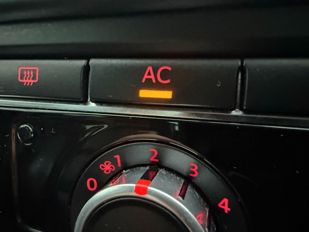 Used Volkswagen Golf 2011 for sale - 76868184: Photo 12