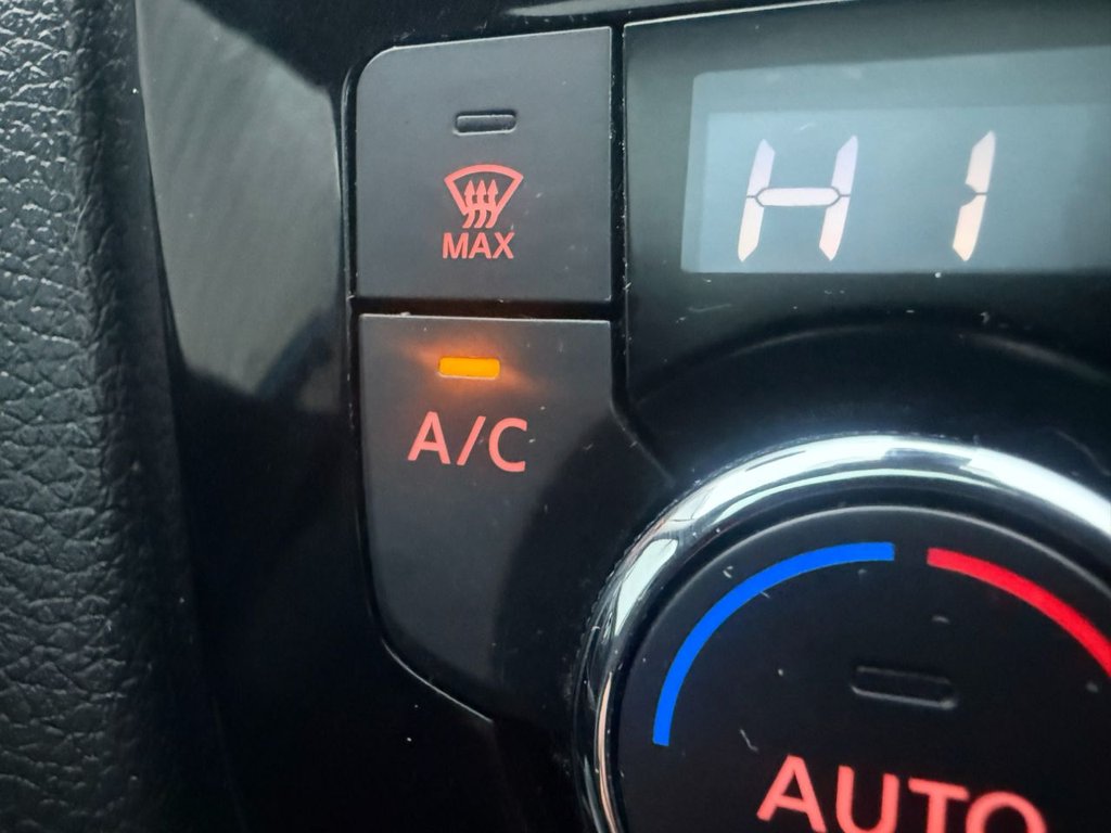 Used Nissan Qashqai 2018 for sale - 76888580: Photo 37