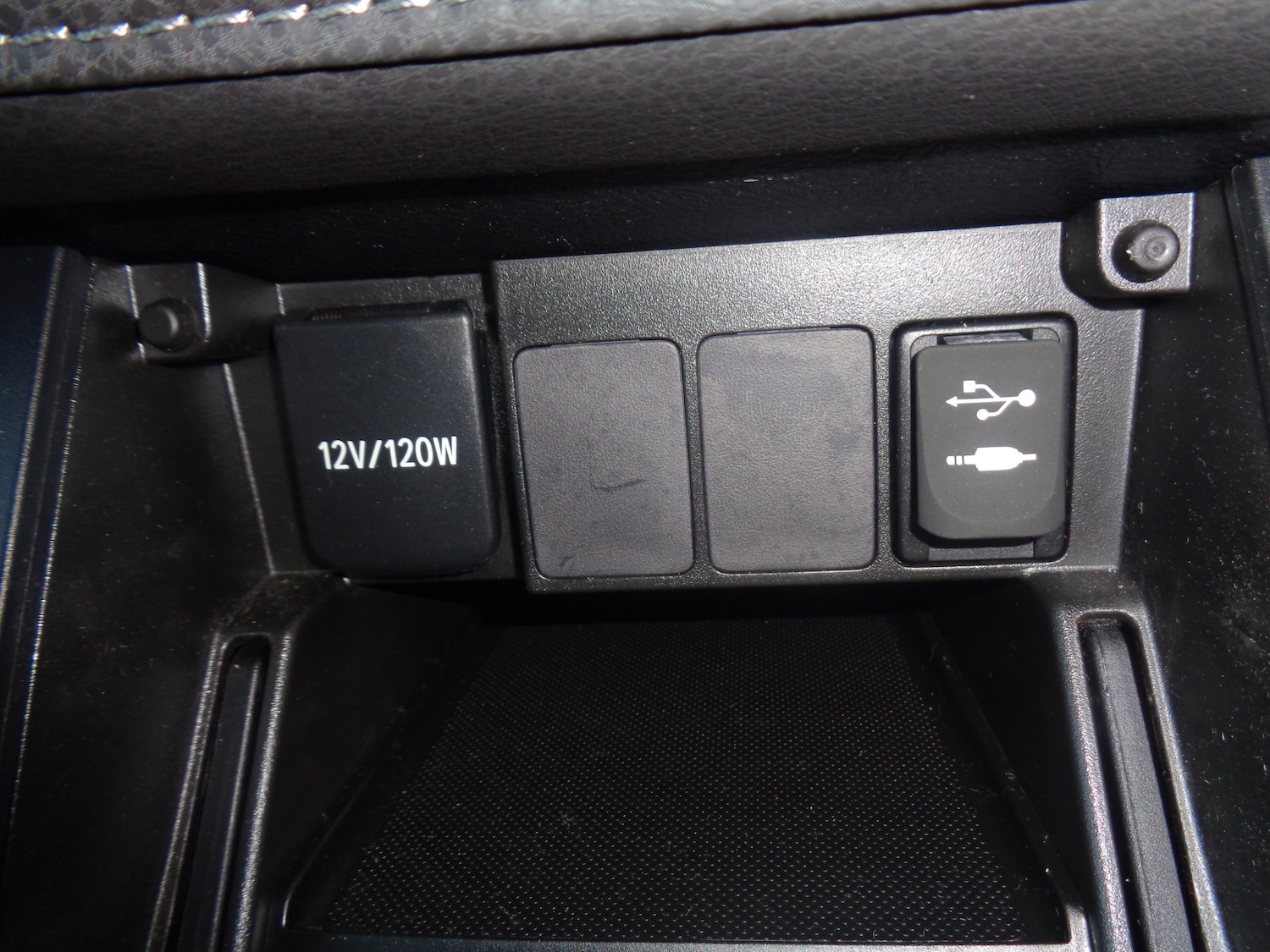 Used Toyota Auris 2017 for sale - 76566374: Photo 32