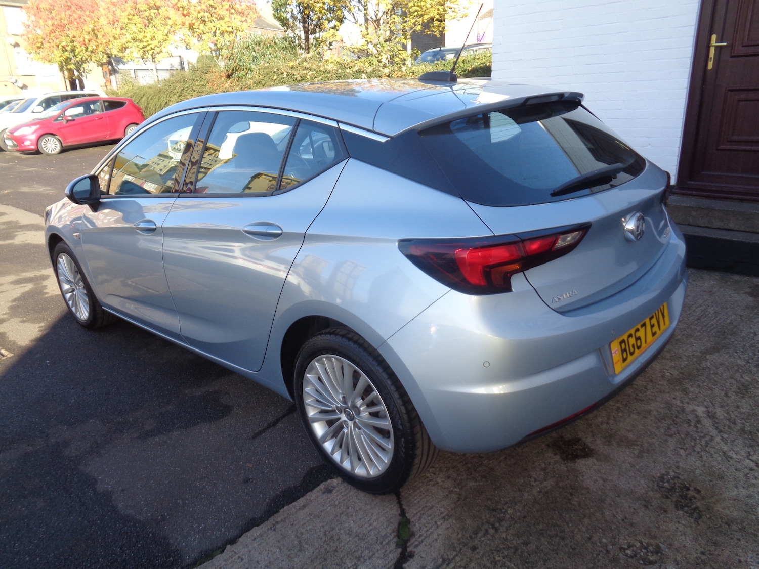 Used Vauxhall Astra 2017 for sale - 76352559: Photo 4