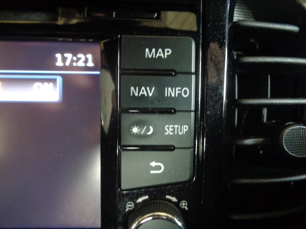 Used Nissan Juke 2015 for sale - 75110667: Photo 30