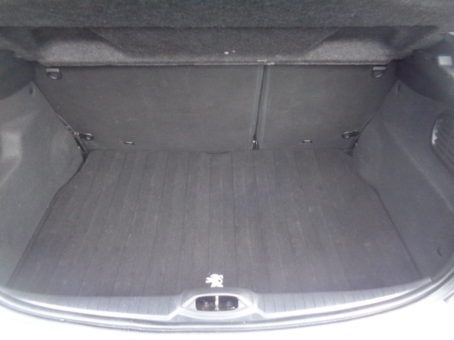 Used Peugeot 208 2015 for sale - 77517787: Photo 16