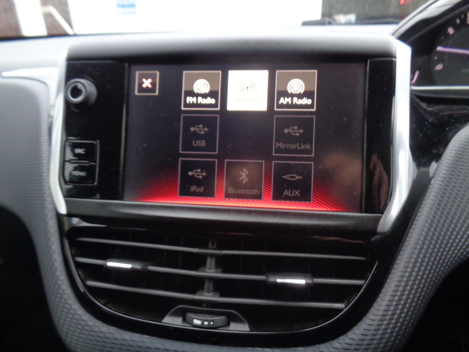 Used Peugeot 208 2015 for sale - 77517787: Photo 19