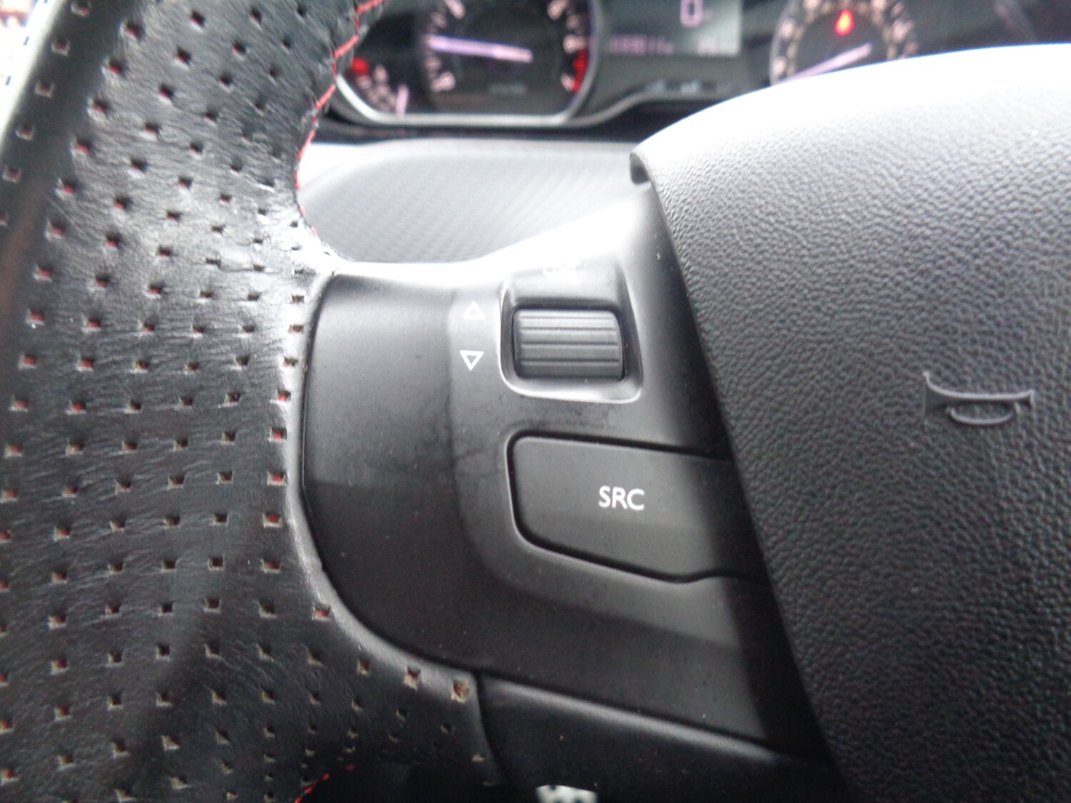 Used Peugeot 208 2015 for sale - 77517787: Photo 22