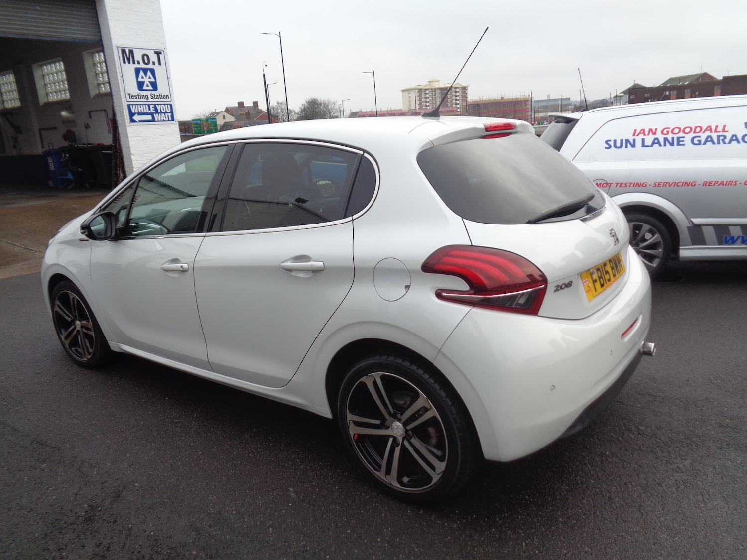 Used Peugeot 208 2015 for sale - 77517787: Photo 4